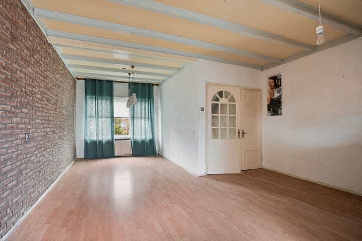 Photo 9 of Burgemeester van Houtlaan 28