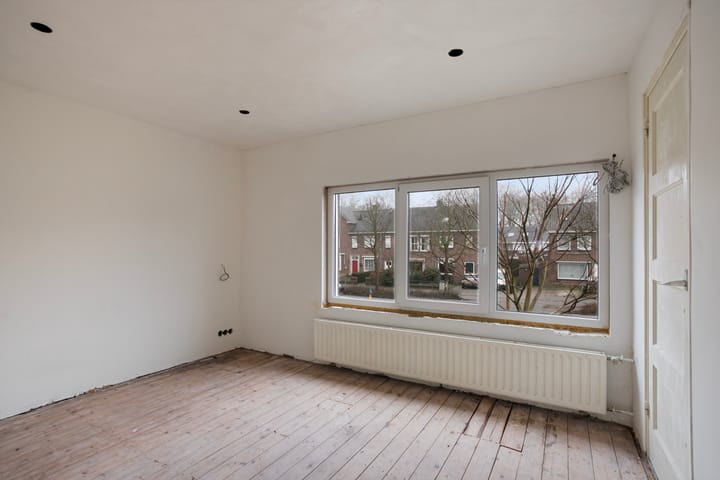 Photo 19 of Burgemeester van Houtlaan 28