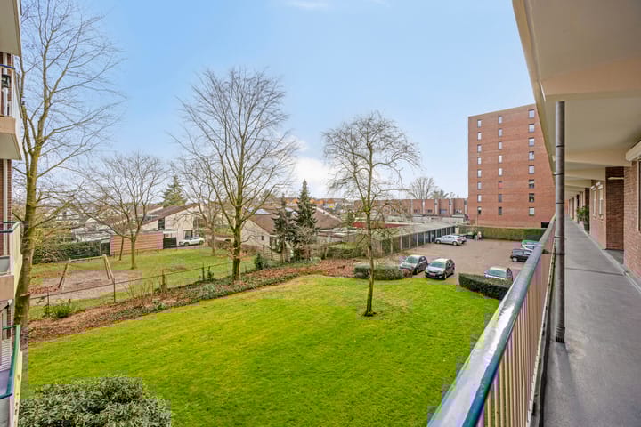 Foto 30 van Henri Dunantlaan 275