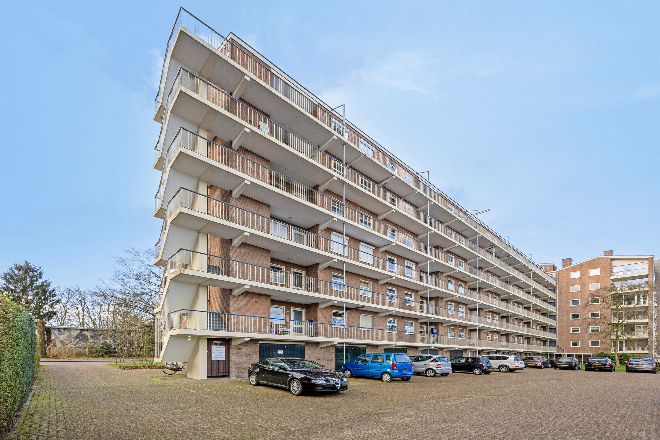 Photo 39 of Henri Dunantlaan 275