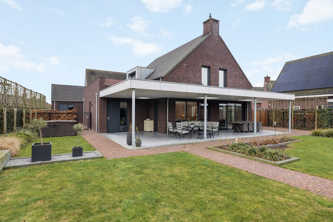 Foto 2 van Pastoor van Gestelstraat 7