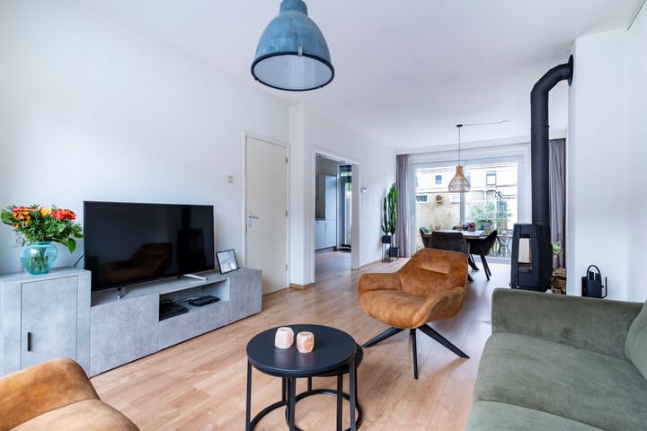 Foto 6 van van Halllaan 18