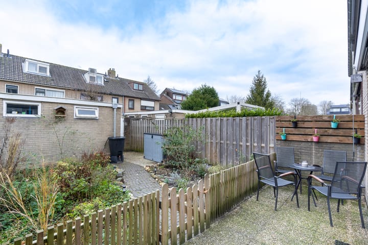 Foto 13 van van Halllaan 18