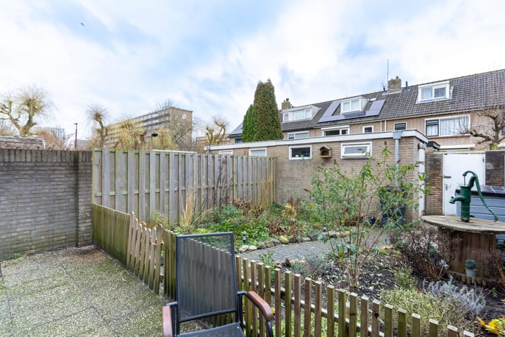 Foto 14 van van Halllaan 18