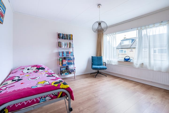 Foto 21 van van Halllaan 18