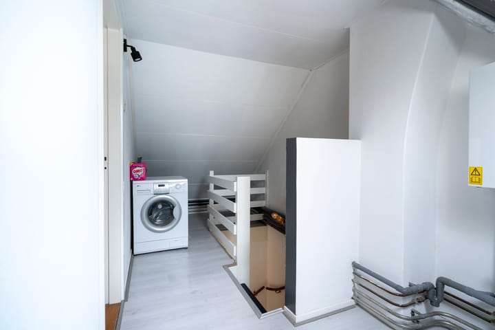 Foto 28 van van Halllaan 18