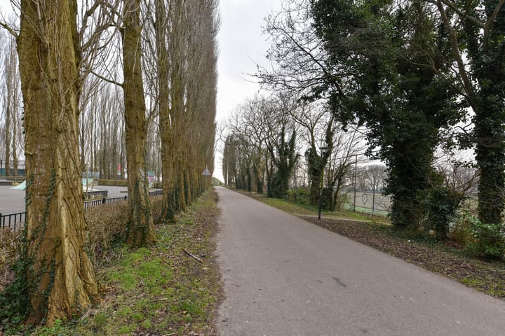 Foto 28 van Binnenluiendijk 28