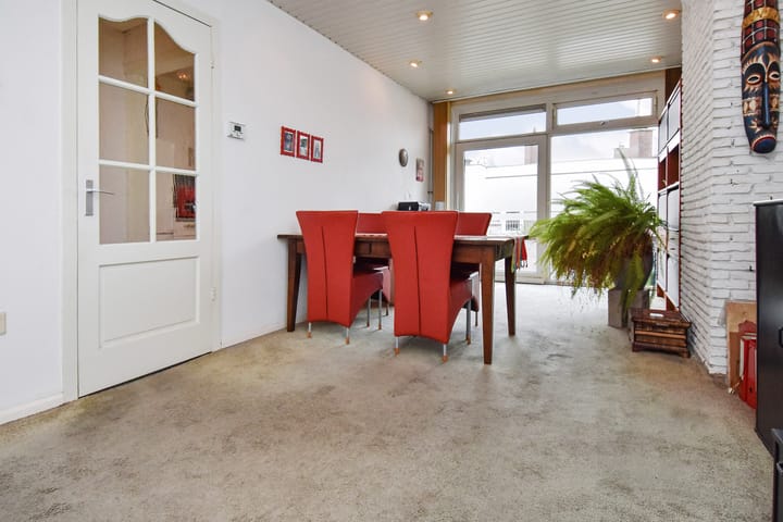 Photo 10 of Kamperfoeliestraat 229