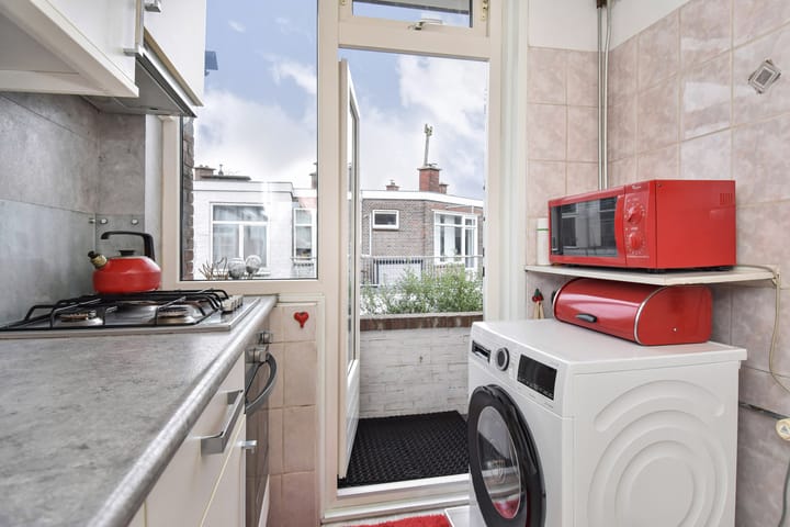 Photo 19 of Kamperfoeliestraat 229