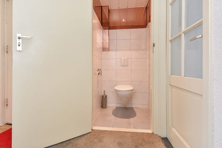 Photo 24 of Kamperfoeliestraat 229