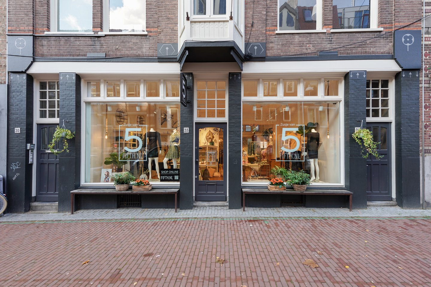 Bekijk foto 1 van van Broeckhuysenstraat 28