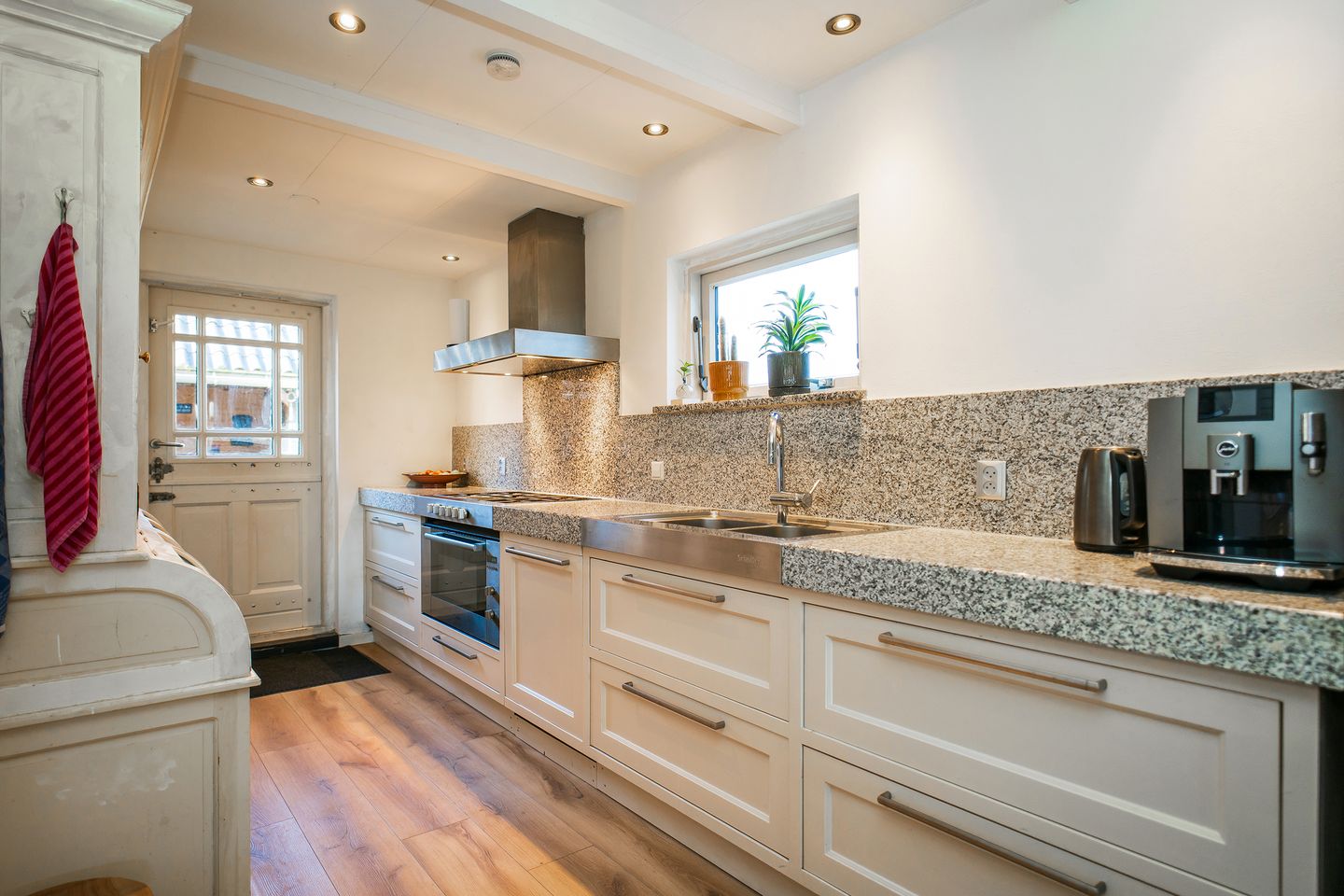 Foto 10 van De Ruyterstraat 122