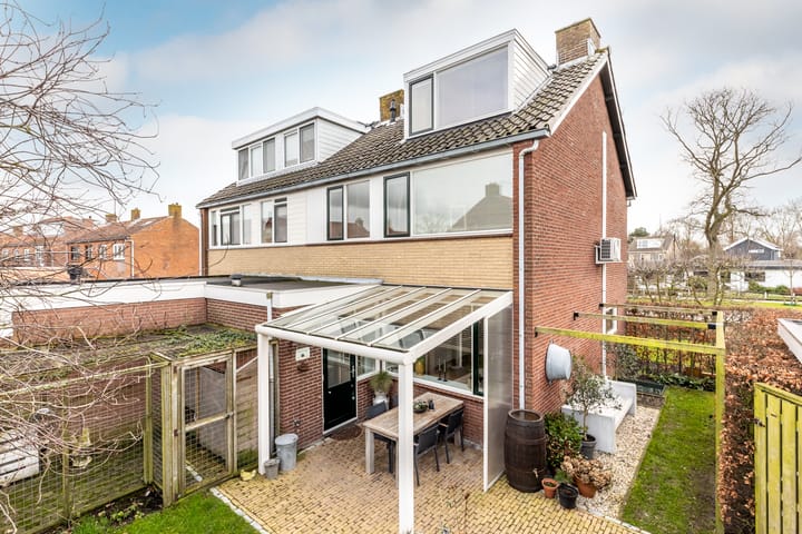 Photo 4 of Hoogvlietlaan 34