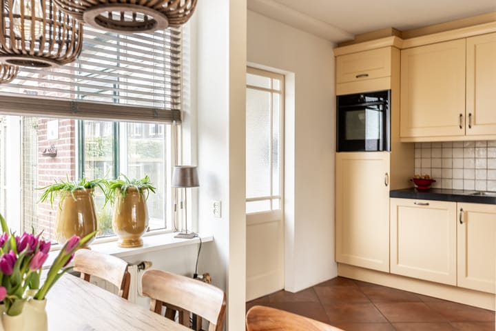 Photo 18 of Hoogvlietlaan 34