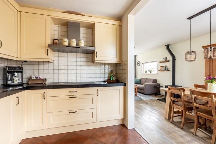 Photo 21 of Hoogvlietlaan 34