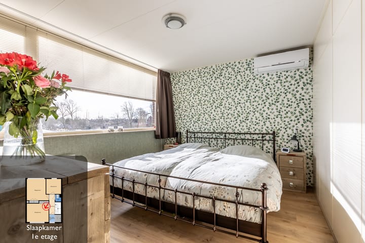 Photo 25 of Hoogvlietlaan 34