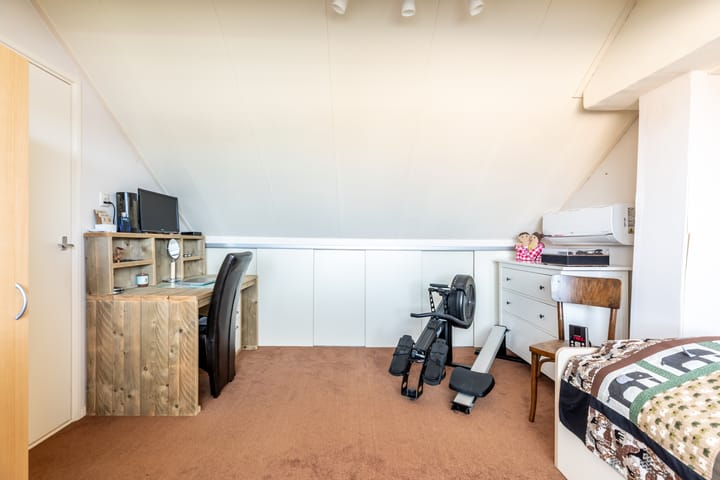 Photo 37 of Hoogvlietlaan 34