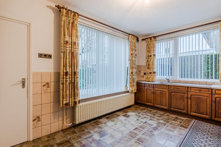 Photo 8 of Beekstraat 5