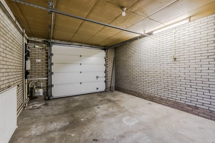 Photo 15 of Beekstraat 5