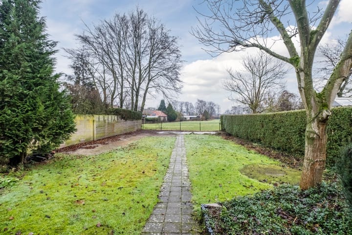 Photo 34 of Beekstraat 5