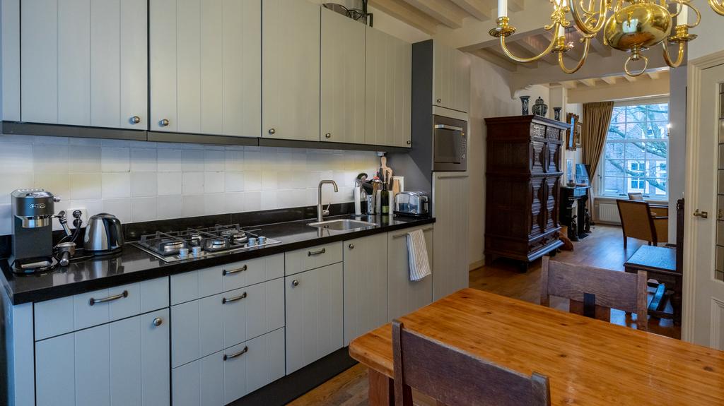 Photo 13 of Hooglandse Kerkgracht 9