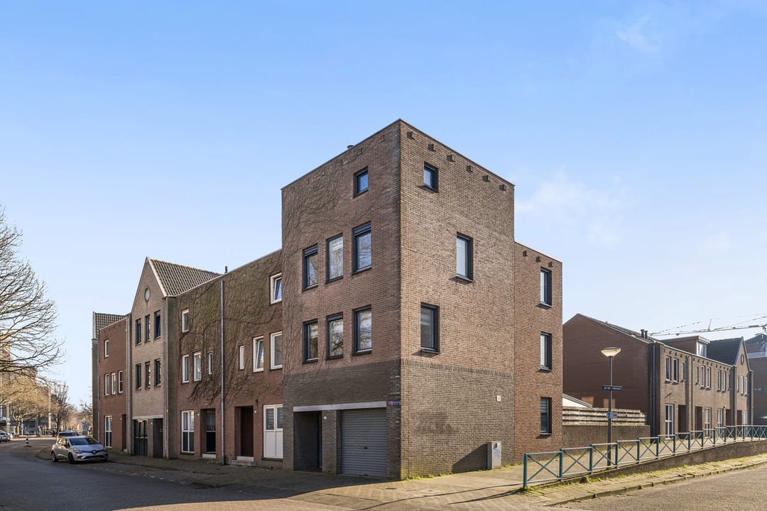 Foto 1 van Burgemeester Honnerlage Gretelaan 49