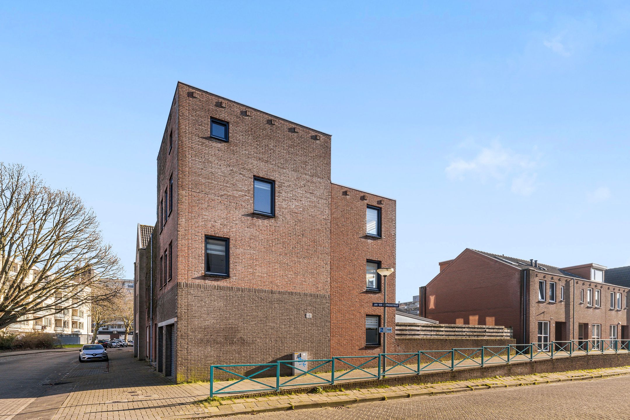 Foto 36 van Burgemeester Honnerlage Gretelaan 49