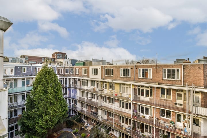 Foto 11 van Tilanusstraat 73-4