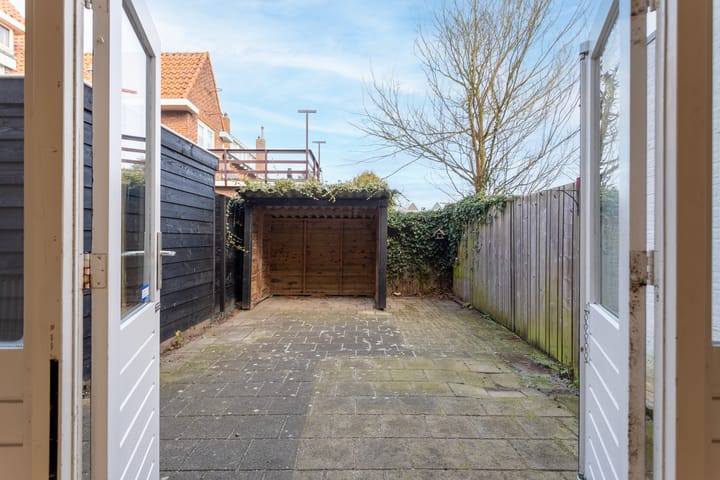 Foto 14 van Dr. Leenaersstraat 19