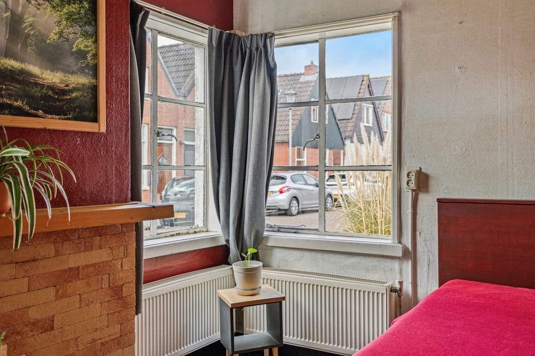 Photo 22 of Sarastraat 32