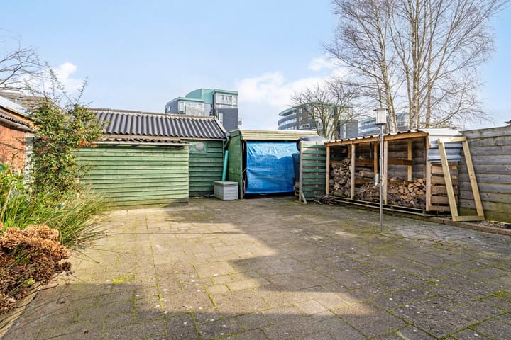 Foto 33 van Sarastraat 32