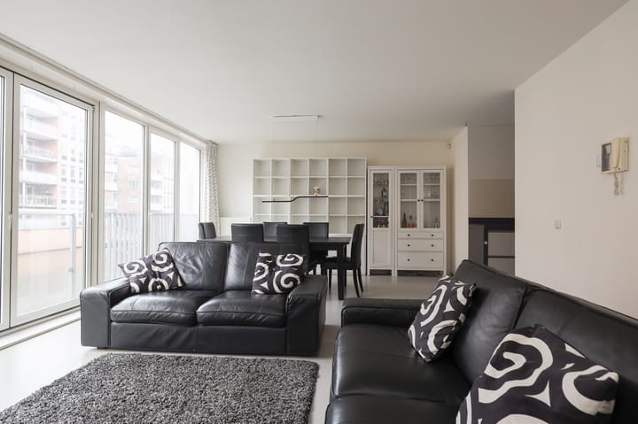 Photo 4 of Valkenburgerstraat 194-S