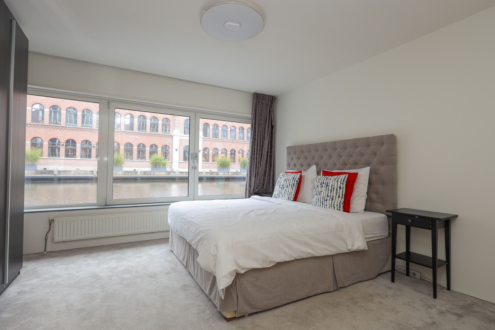 apartment for rent in Valkenburgerstraat 194-S 1011NC Amsterdam Uilenburg Amsterdam