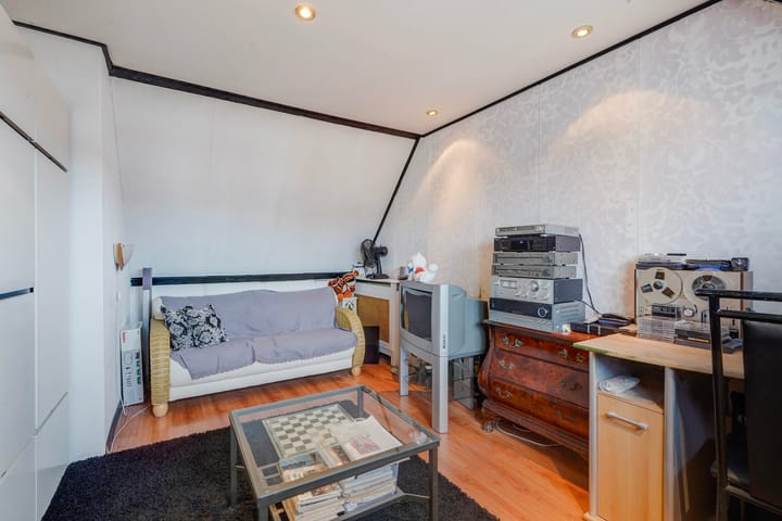 Photo 29 of Perzikkruid 10