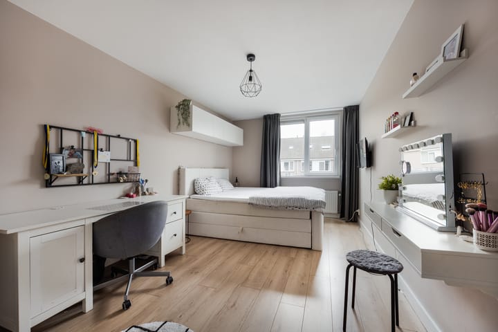 Foto 12 van Purperforel 16