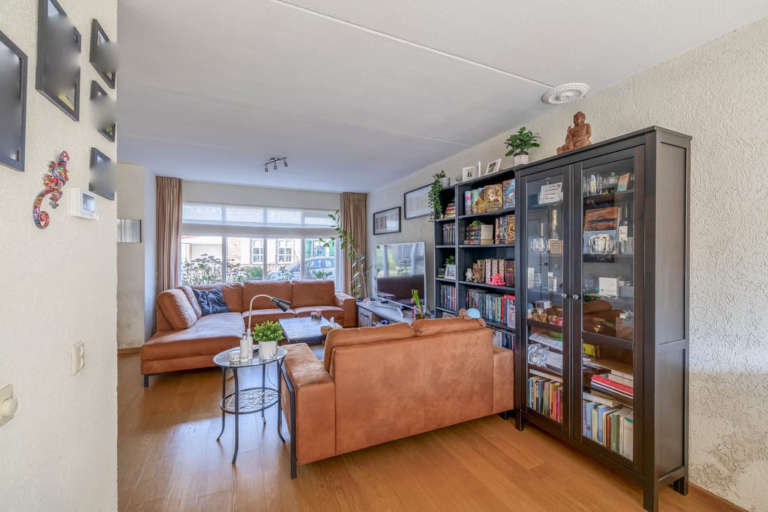 Photo 8 of Acacia 41