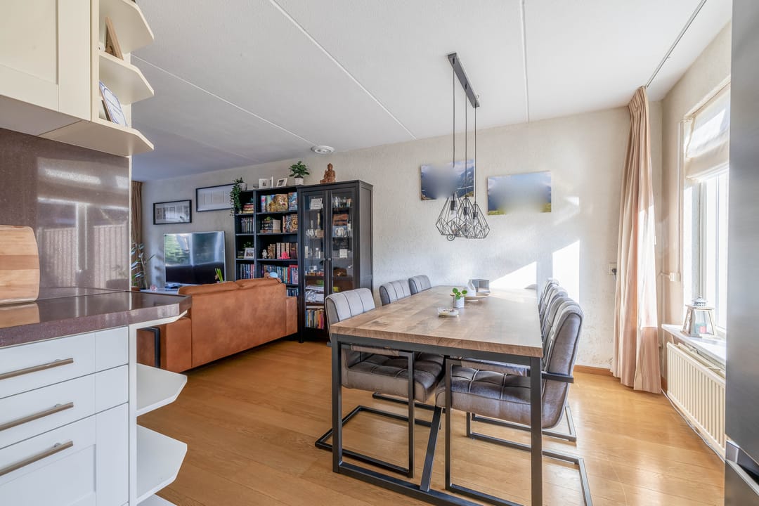 Photo 11 of Acacia 41