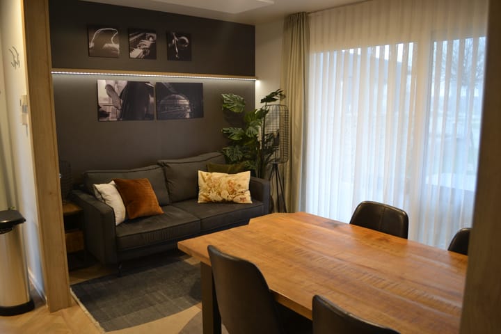 Foto 3 van Rijksweg 6-48