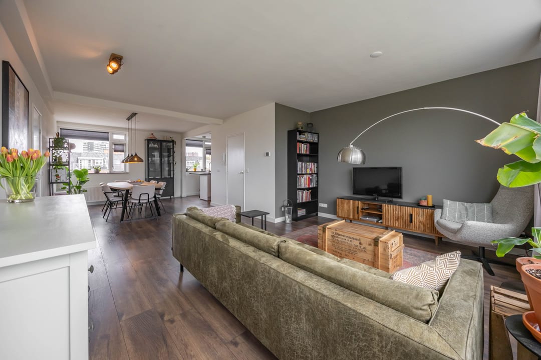 Foto 1 van Admiraal de Ruyterlaan 24-F