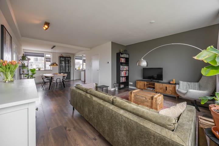 Foto 1 van Admiraal de Ruyterlaan 24-F