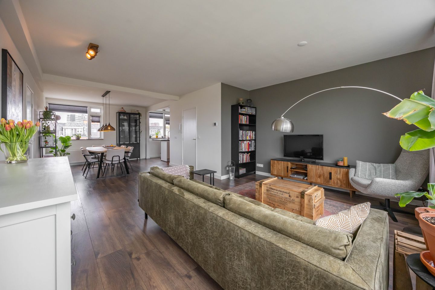 Foto 1 van Admiraal de Ruyterlaan 24-F