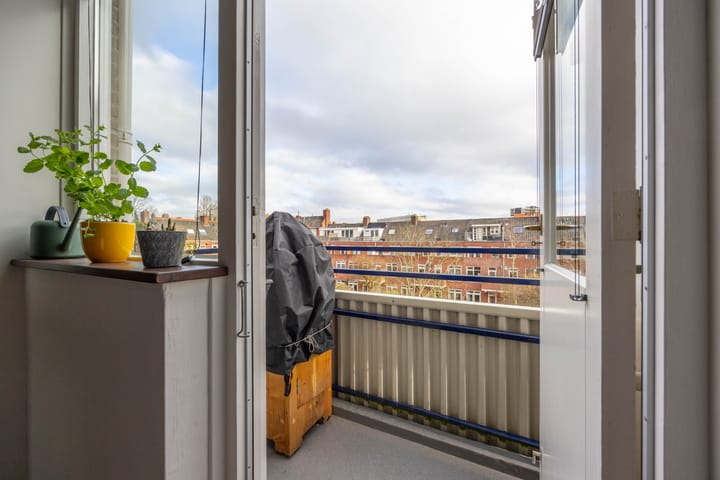 Foto 19 van Admiraal de Ruyterlaan 24-F