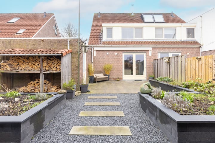 Foto 27 van Cypres 70