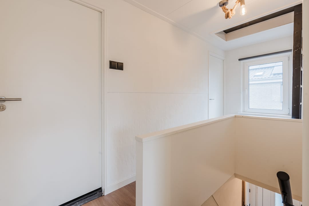 Foto 23 van Burg.Baron van Dedemstraat 6