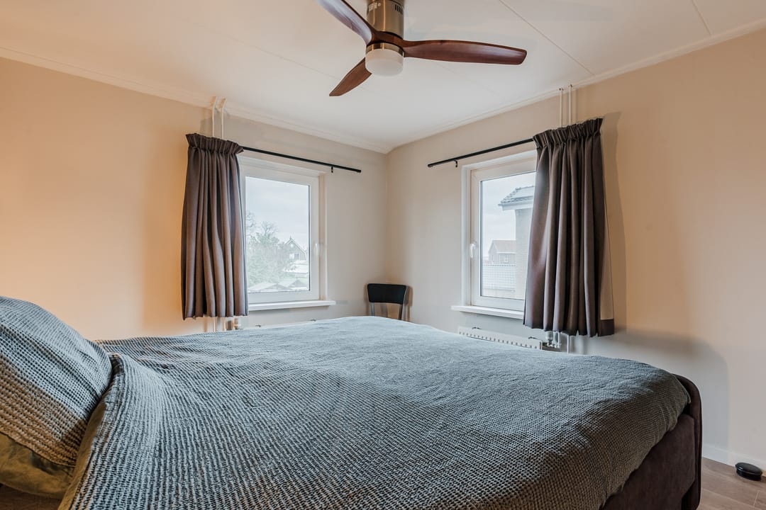 Foto 26 van Burg.Baron van Dedemstraat 6