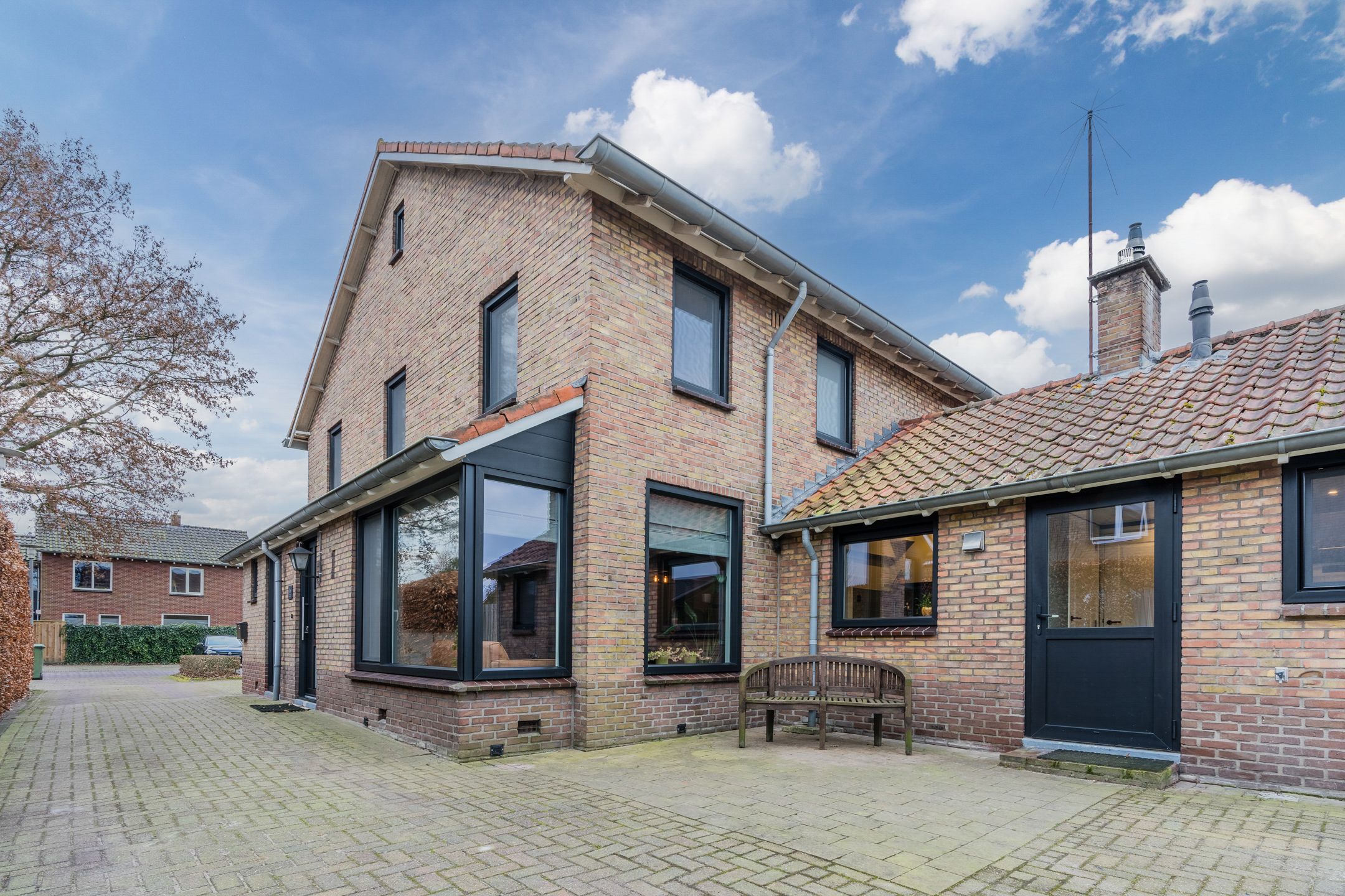 Foto 36 van Burg.Baron van Dedemstraat 6