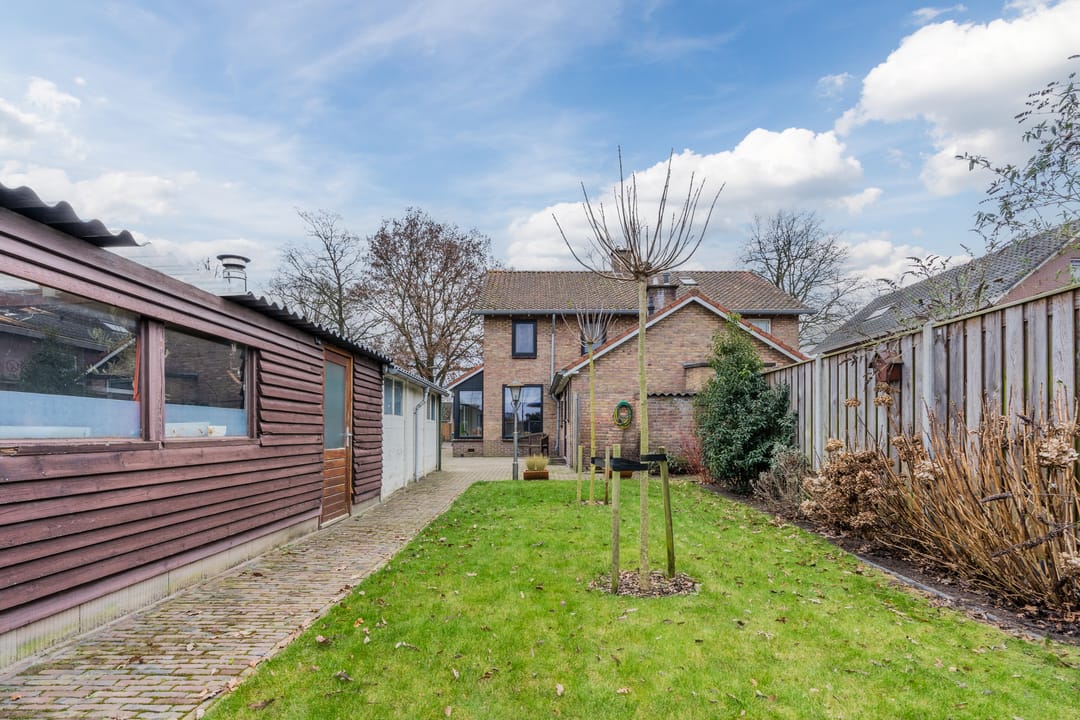 Foto 41 van Burg.Baron van Dedemstraat 6