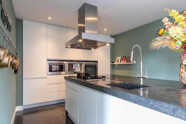 Foto 11 van Voerstraat 1