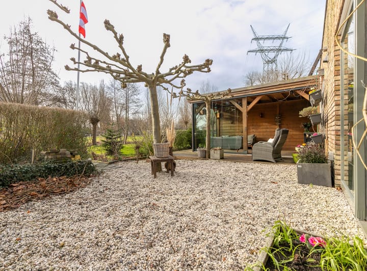 Foto 15 van Voerstraat 1