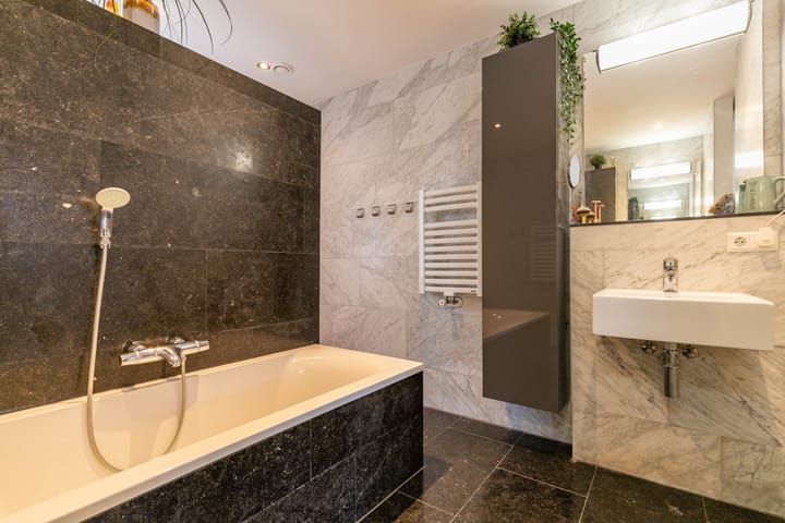 Foto 38 van Voerstraat 1